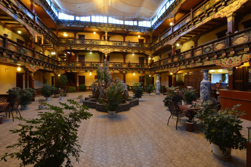 Lanting Yipin Hotel Shangri-La Exterior foto