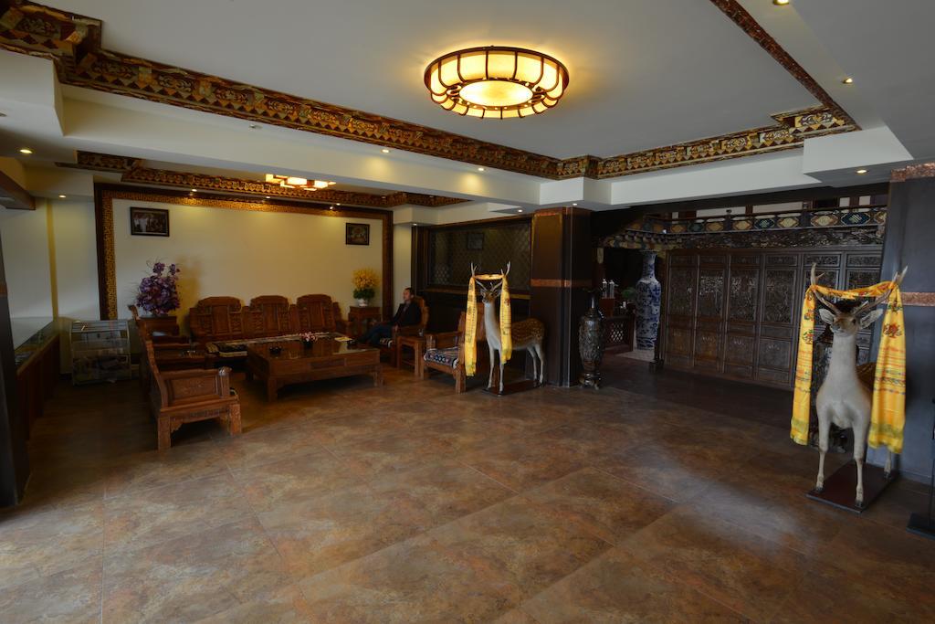Lanting Yipin Hotel Shangri-La Exterior foto