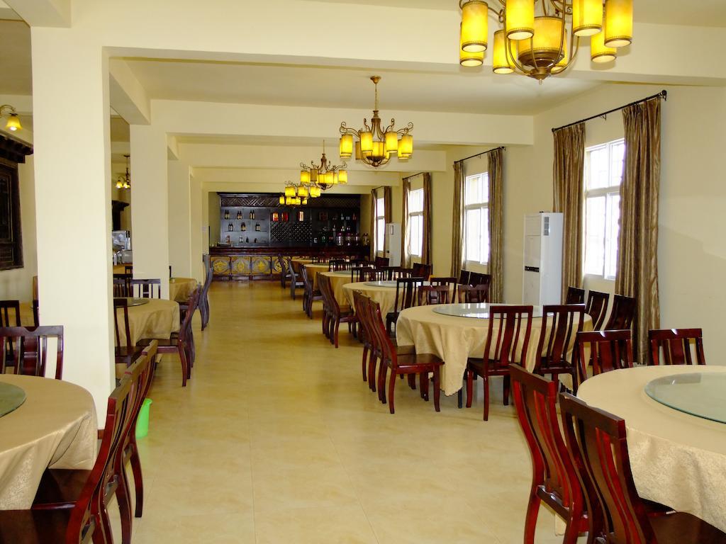 Lanting Yipin Hotel Shangri-La Exterior foto