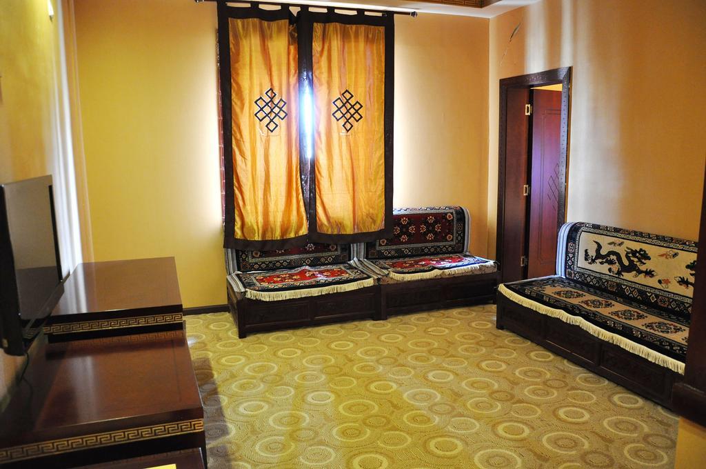 Lanting Yipin Hotel Shangri-La Exterior foto