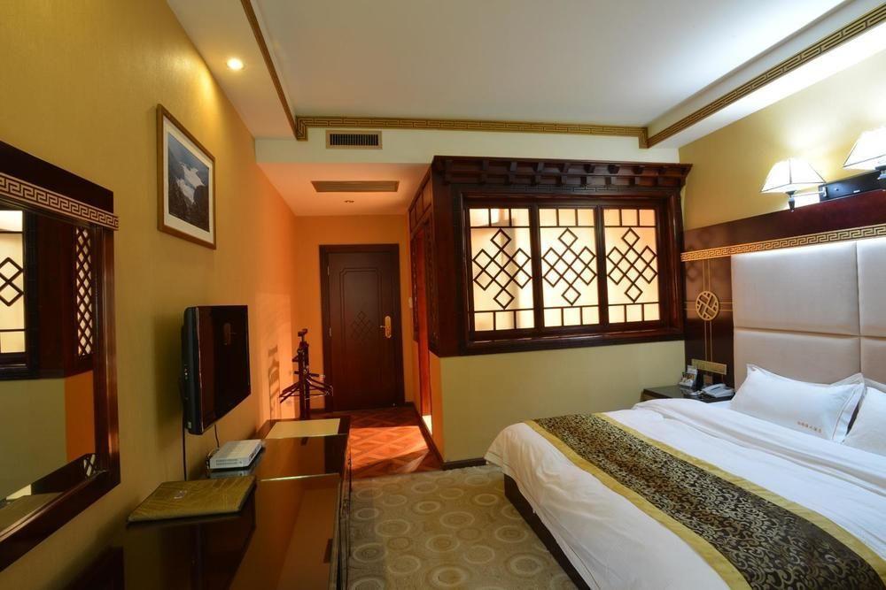 Lanting Yipin Hotel Shangri-La Exterior foto